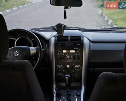 Черный Сузуки Гранд Витара, объемом двигателя 2 л и пробегом 170 тыс. км за 10000 $, фото 17 на Automoto.ua