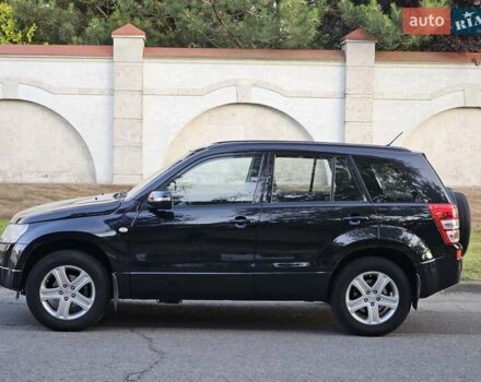 Черный Сузуки Гранд Витара, объемом двигателя 2 л и пробегом 170 тыс. км за 10000 $, фото 4 на Automoto.ua