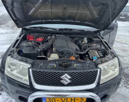 Чорний Сузукі Гранд Вітара, об'ємом двигуна 1.9 л та пробігом 281 тис. км за 4500 $, фото 4 на Automoto.ua