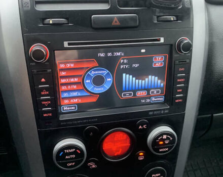 Чорний Сузукі Гранд Вітара, об'ємом двигуна 2.4 л та пробігом 188 тис. км за 10500 $, фото 7 на Automoto.ua