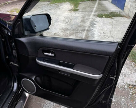 Черный Сузуки Гранд Витара, объемом двигателя 2.39 л и пробегом 211 тыс. км за 8600 $, фото 23 на Automoto.ua