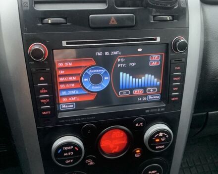 Сузуки Гранд Витара 2010 в Киеве на Automoto.ua Черный Сузуки Гранд Витара, объемом двигателя 2.4 л и пробегом 188 тыс. км за 10500 $, фото 5 на Automoto.ua