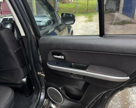 Черный Сузуки Гранд Витара, объемом двигателя 2.39 л и пробегом 211 тыс. км за 8600 $, фото 17 на Automoto.ua