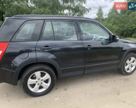 Чорний Сузукі Гранд Вітара, об'ємом двигуна 2.4 л та пробігом 188 тис. км за 10500 $, фото 2 на Automoto.ua