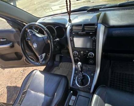 Черный Сузуки Гранд Витара, объемом двигателя 2.39 л и пробегом 220 тыс. км за 8700 $, фото 5 на Automoto.ua