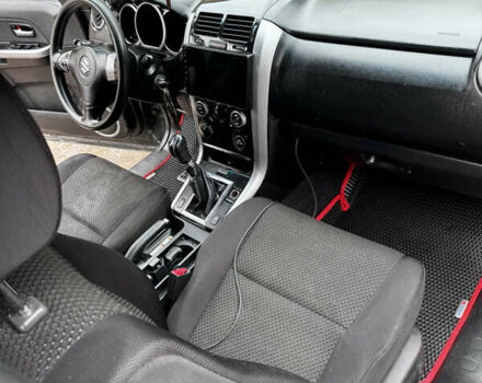 Черный Сузуки Гранд Витара, объемом двигателя 2.39 л и пробегом 211 тыс. км за 8600 $, фото 29 на Automoto.ua