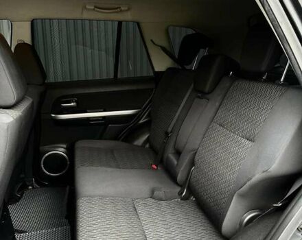 Чорний Сузукі Гранд Вітара, об'ємом двигуна 2.39 л та пробігом 155 тис. км за 13900 $, фото 7 на Automoto.ua