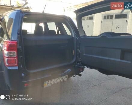 Черный Сузуки Гранд Витара, объемом двигателя 2.39 л и пробегом 181 тыс. км за 12000 $, фото 8 на Automoto.ua