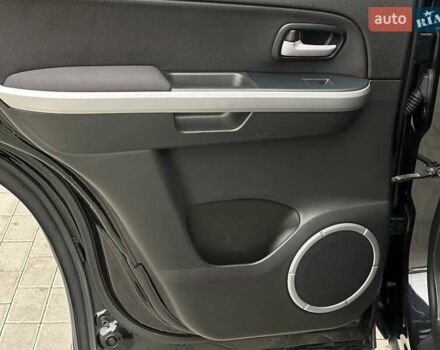 Черный Сузуки Гранд Витара, объемом двигателя 2.39 л и пробегом 66 тыс. км за 15500 $, фото 22 на Automoto.ua