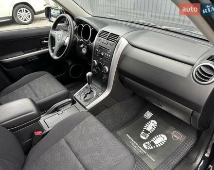 Черный Сузуки Гранд Витара, объемом двигателя 2.39 л и пробегом 66 тыс. км за 15500 $, фото 48 на Automoto.ua