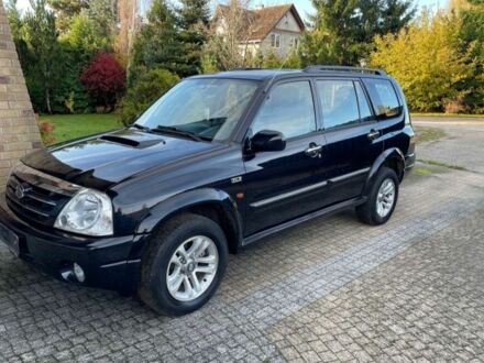 Черный Сузуки Гранд Витара, объемом двигателя 2 л и пробегом 270 тыс. км за 1800 $, фото 1 на Automoto.ua