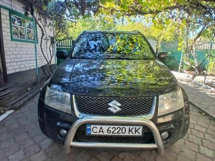 Черный Сузуки Гранд Витара, объемом двигателя 2 л и пробегом 210 тыс. км за 5800 $, фото 1 на Automoto.ua