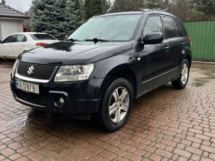 Чорний Сузукі Гранд Вітара, об'ємом двигуна 2 л та пробігом 190 тис. км за 9000 $, фото 1 на Automoto.ua
