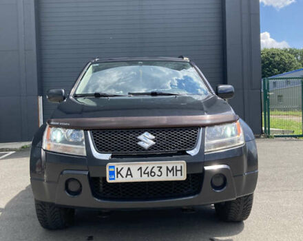 Чорний Сузукі Гранд Вітара, об'ємом двигуна 2.74 л та пробігом 185 тис. км за 8000 $, фото 1 на Automoto.ua