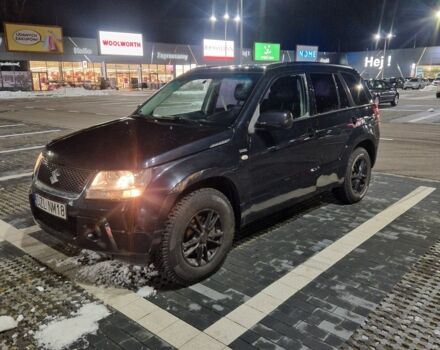 Черный Сузуки Гранд Витара, объемом двигателя 2 л и пробегом 220 тыс. км за 3700 $, фото 1 на Automoto.ua