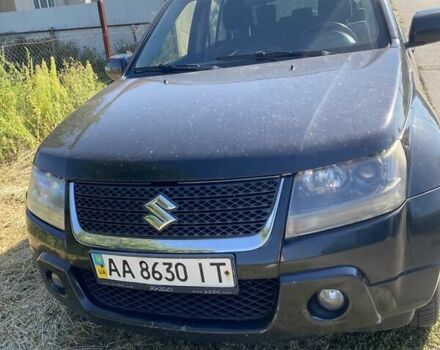 Чорний Сузукі Гранд Вітара, об'ємом двигуна 2 л та пробігом 250 тис. км за 6300 $, фото 1 на Automoto.ua