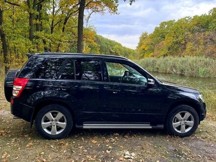 Черный Сузуки Гранд Витара, объемом двигателя 2.4 л и пробегом 169 тыс. км за 8600 $, фото 1 на Automoto.ua