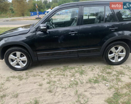 Чорний Сузукі Гранд Вітара, об'ємом двигуна 2.4 л та пробігом 188 тис. км за 10500 $, фото 1 на Automoto.ua