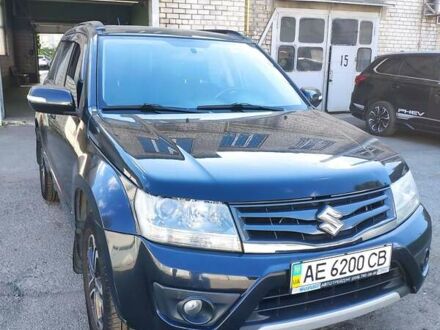 Черный Сузуки Гранд Витара, объемом двигателя 2.39 л и пробегом 181 тыс. км за 12000 $, фото 1 на Automoto.ua