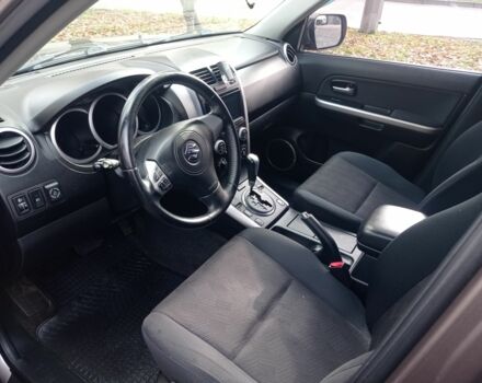 Коричневый Сузуки Гранд Витара, объемом двигателя 2.4 л и пробегом 140 тыс. км за 14000 $, фото 4 на Automoto.ua