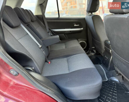 Червоний Сузукі Гранд Вітара, об'ємом двигуна 2 л та пробігом 281 тис. км за 6200 $, фото 21 на Automoto.ua