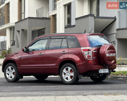 Червоний Сузукі Гранд Вітара, об'ємом двигуна 2 л та пробігом 281 тис. км за 6200 $, фото 5 на Automoto.ua