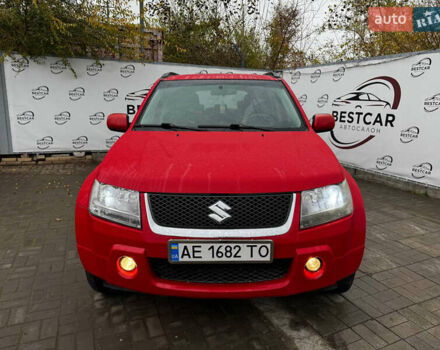 Червоний Сузукі Гранд Вітара, об'ємом двигуна 2 л та пробігом 195 тис. км за 7500 $, фото 4 на Automoto.ua