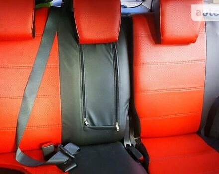 Красный Сузуки Гранд Витара, объемом двигателя 2.7 л и пробегом 152 тыс. км за 8000 $, фото 13 на Automoto.ua