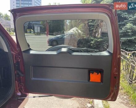 Красный Сузуки Гранд Витара, объемом двигателя 2 л и пробегом 258 тыс. км за 7900 $, фото 14 на Automoto.ua