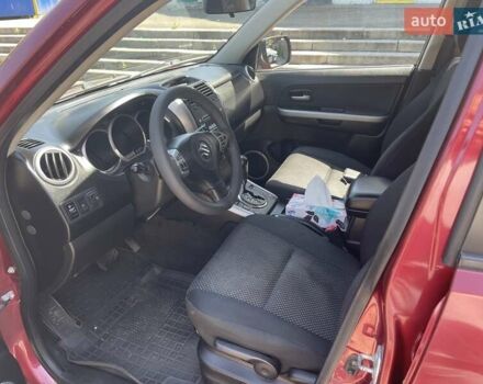 Красный Сузуки Гранд Витара, объемом двигателя 2 л и пробегом 258 тыс. км за 7900 $, фото 5 на Automoto.ua