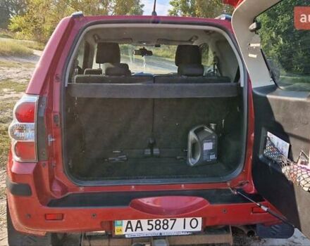 Червоний Сузукі Гранд Вітара, об'ємом двигуна 2.39 л та пробігом 160 тис. км за 10000 $, фото 4 на Automoto.ua