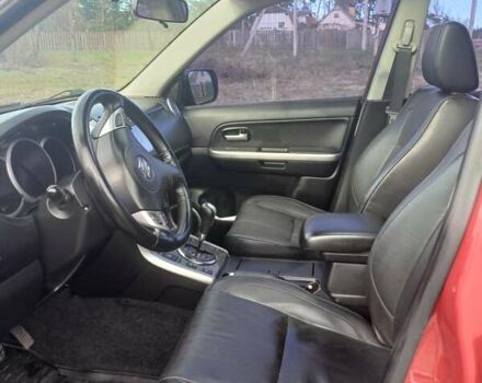 Красный Сузуки Гранд Витара, объемом двигателя 2.39 л и пробегом 100 тыс. км за 10500 $, фото 3 на Automoto.ua