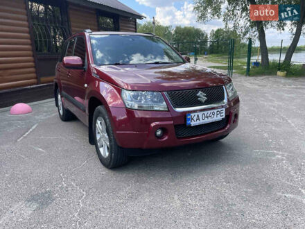 Сузукі Гранд Вітара 2006 у Києві на Automoto.ua Червоний Сузукі Гранд Вітара, об'ємом двигуна 2 л та пробігом 127 тис. км за 8500 $, фото 1 на Automoto.ua