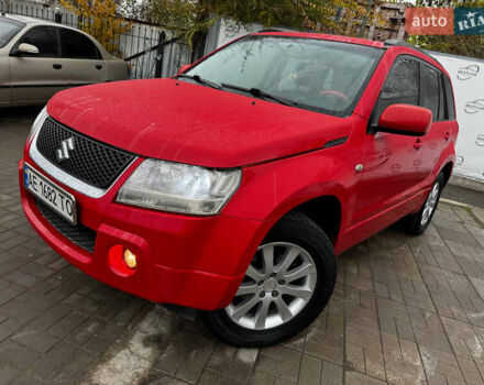 Красный Сузуки Гранд Витара, объемом двигателя 2 л и пробегом 195 тыс. км за 7500 $, фото 1 на Automoto.ua