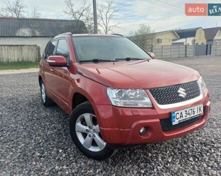 Червоний Сузукі Гранд Вітара, об'ємом двигуна 2.39 л та пробігом 100 тис. км за 10500 $, фото 1 на Automoto.ua