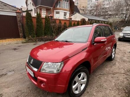 Красный Сузуки Гранд Витара, объемом двигателя 2.4 л и пробегом 184 тыс. км за 10000 $, фото 1 на Automoto.ua