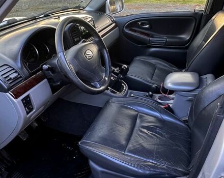 Сузуки Гранд Витара, объемом двигателя 2 л и пробегом 293 тыс. км за 1620 $, фото 5 на Automoto.ua