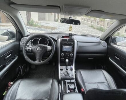 Сузуки Гранд Витара 2007 в Одессе на Automoto.ua Серый Сузуки Гранд Витара, объемом двигателя 2 л и пробегом 170 тыс. км за 7300 $, фото 4 на Automoto.ua