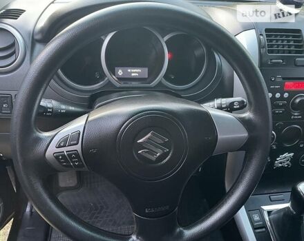 Сірий Сузукі Гранд Вітара, об'ємом двигуна 2.4 л та пробігом 136 тис. км за 9300 $, фото 14 на Automoto.ua