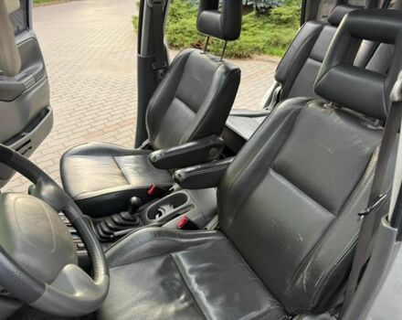 Серый Сузуки Гранд Витара, объемом двигателя 2.7 л и пробегом 320 тыс. км за 6500 $, фото 4 на Automoto.ua