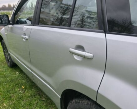 Серый Сузуки Гранд Витара, объемом двигателя 2.7 л и пробегом 240 тыс. км за 7500 $, фото 3 на Automoto.ua