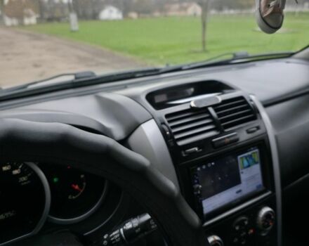 Серый Сузуки Гранд Витара, объемом двигателя 2.7 л и пробегом 240 тыс. км за 7500 $, фото 5 на Automoto.ua