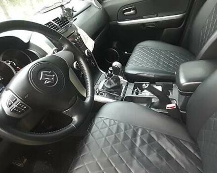 Серый Сузуки Гранд Витара, объемом двигателя 2.4 л и пробегом 75 тыс. км за 15000 $, фото 2 на Automoto.ua