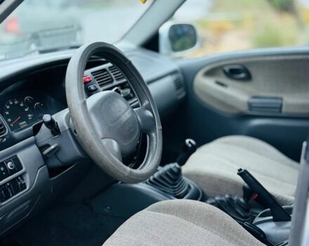 Сірий Сузукі Гранд Вітара, об'ємом двигуна 2 л та пробігом 310 тис. км за 2850 $, фото 7 на Automoto.ua