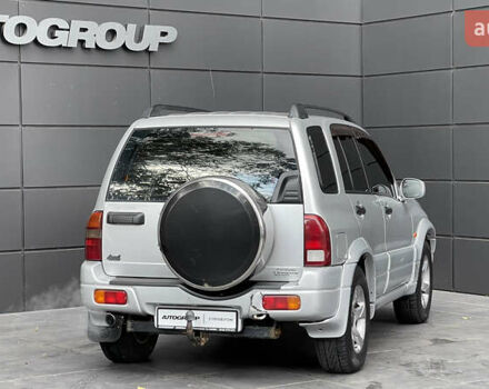 Серый Сузуки Гранд Витара, объемом двигателя 2 л и пробегом 325 тыс. км за 5099 $, фото 3 на Automoto.ua