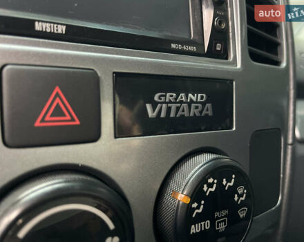 Серый Сузуки Гранд Витара, объемом двигателя 2 л и пробегом 325 тыс. км за 5099 $, фото 16 на Automoto.ua