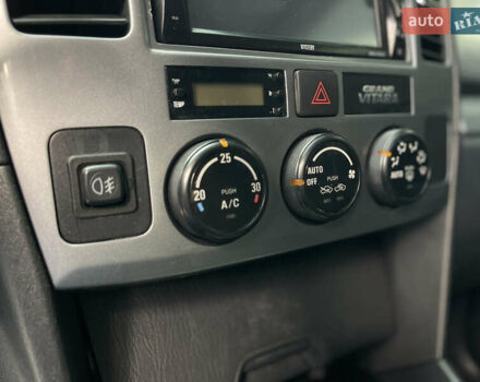 Серый Сузуки Гранд Витара, объемом двигателя 2 л и пробегом 325 тыс. км за 5099 $, фото 17 на Automoto.ua