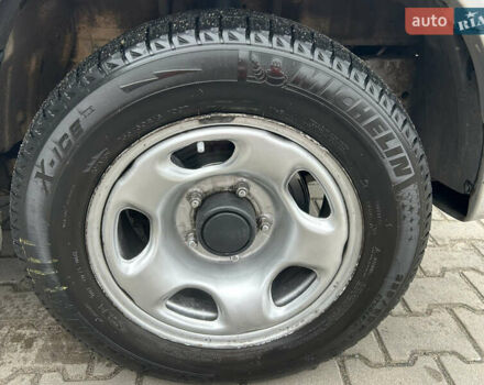 Серый Сузуки Гранд Витара, объемом двигателя 2 л и пробегом 228 тыс. км за 5700 $, фото 15 на Automoto.ua