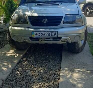 Сірий Сузукі Гранд Вітара, об'ємом двигуна 2 л та пробігом 196 тис. км за 8000 $, фото 4 на Automoto.ua