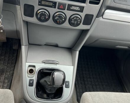 Сірий Сузукі Гранд Вітара, об'ємом двигуна 2 л та пробігом 347 тис. км за 2650 $, фото 6 на Automoto.ua